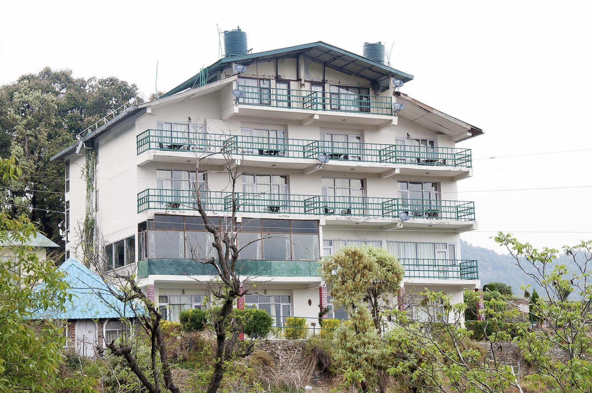 Natureraga Fernhill Resort Chail Eksteriør billede