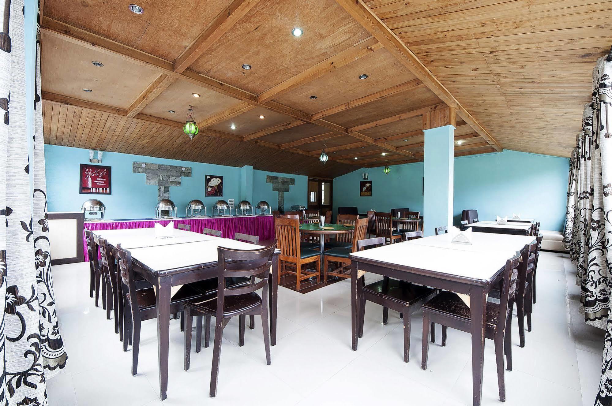 Natureraga Fernhill Resort Chail Eksteriør billede