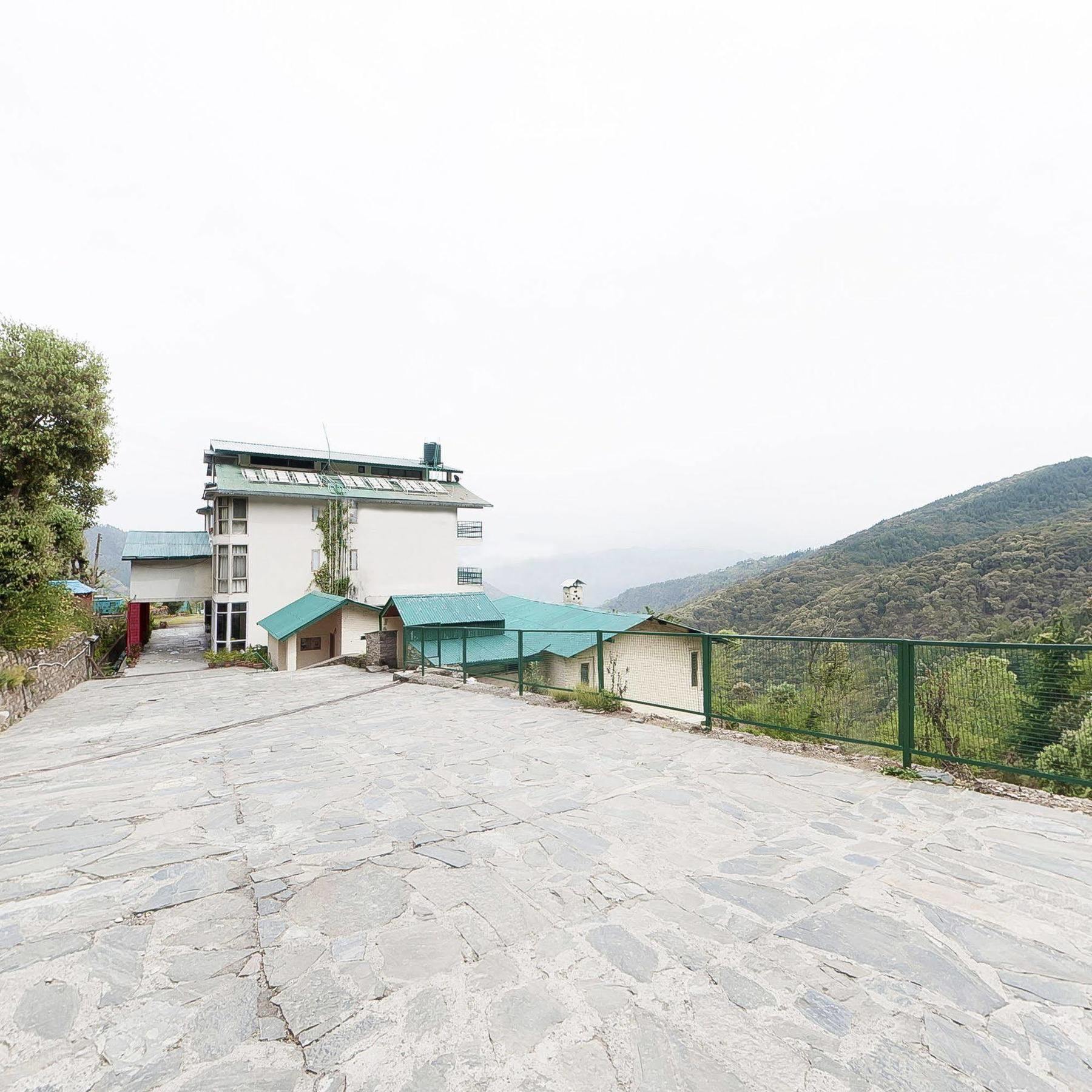 Natureraga Fernhill Resort Chail Eksteriør billede